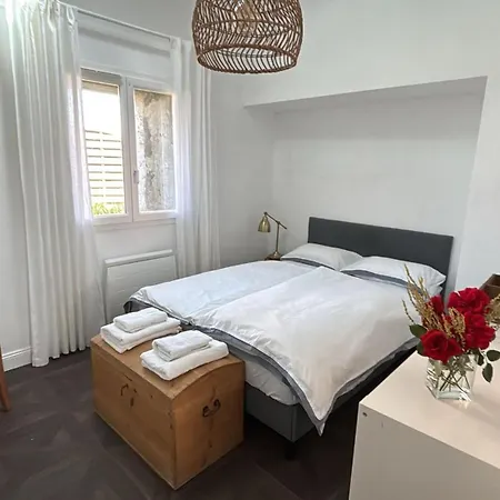 Holiday home Country House-pool-vineyards-fully Equipped Montagne (Gironde)