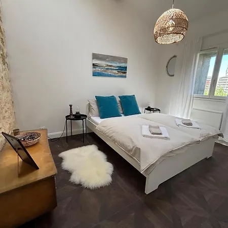 Holiday home Country House-pool-vineyards-fully Equipped Montagne (Gironde)